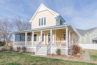 702 Foster Ave, Cape May, NJ 08204