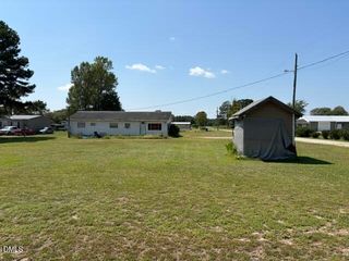 194 Glover Rd, Dunn, NC 28334