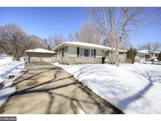 4716 W  112th St, Minneapolis, MN 55437