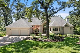 49W693 Hinckley Rd, Big rock, IL 60511