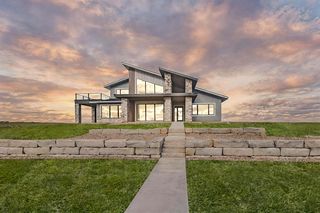6776 Zimmermann Dr, Wentworth, SD 57075