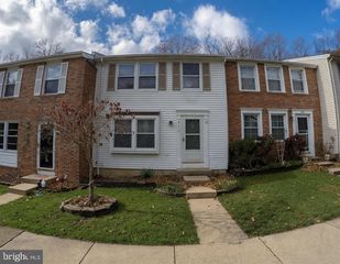 8112 Parkdale Ct, Springfield, VA 22153