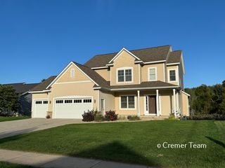 5686 Rodney Dr SW, Wyoming, MI 49418