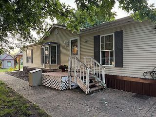 601 W  Walnut St, Eldon, IA 52554