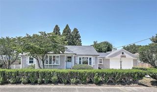 6 Woodbine St, Riverside, RI 02915