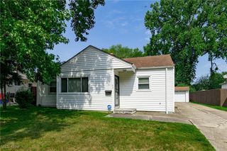 417 W  Grace St, Bedford, OH 44146
