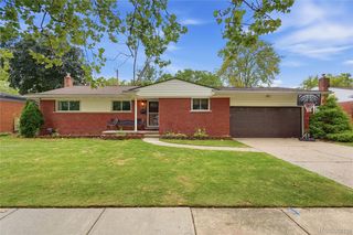 29103 Barkley St, Livonia, MI 48154