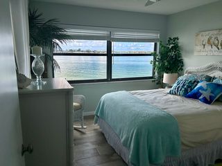 6265 Sun Blvd, Saint Petersburg, FL 33715