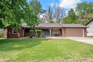 115 Northlane Dr, Glen Carbon, IL 62034