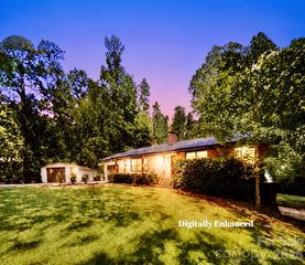 9500 Harvest Ln, Davidson, NC 28036