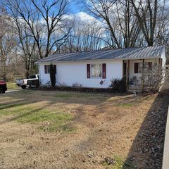 405 W  Viola Ave, Washington, IN 47501