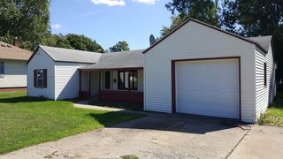 32 Floyd St SW, Wyoming, MI 49548