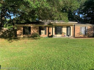 951 Dawes Rd, Mobile, AL 36695