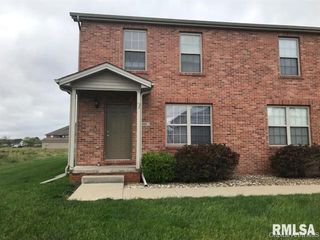602 Williamson Ave, Chatham, IL 62629