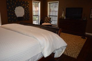 32022_9