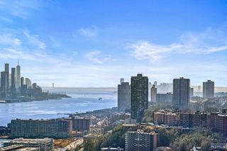 250 Gorge Rd #Penthouse 30E, Cliffside Park, NJ 07010
