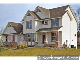 2574 Dahl Ave, Maplewood, MN 55119