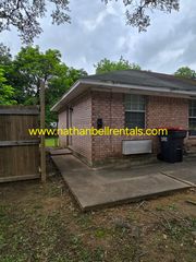 748 8th St SE, Paris, TX 75460