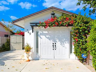 749 105th Ave N, Naples, FL 34108