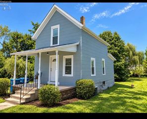 625 Bush Pl, Fremont, OH 43420