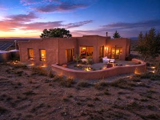 30 Cielo Grande Road, Tres Piedras, NM 87577