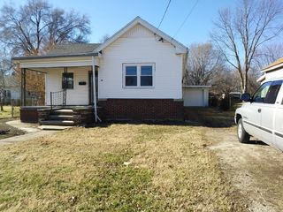 911 N  Rogers Ave, Springfield, MO 65802
