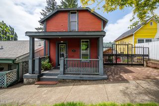 151 NE Alder St, Toledo, OR 97391