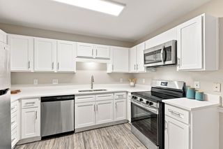 100 Twin Oaks Ln, Hattiesburg, MS 39402