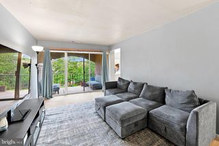 402 Girard St #9, Gaithersburg, MD 20877
