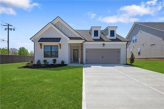 101 Garland Gable Dr, Cartersville, GA 30120