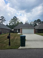 10285 Valmon Burns Way, Denham Springs, LA 70726