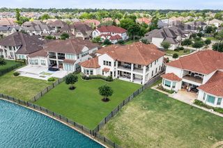 5403 Rouchel Brook Ln, Sugar Land, TX 77479