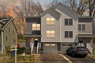 134 Brooks St, Worcester, MA 01606