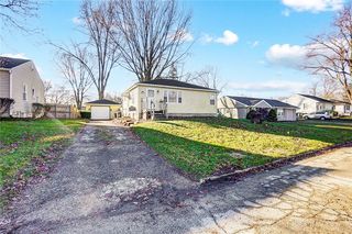 94 Elmwood Ave, Troy, OH 45373