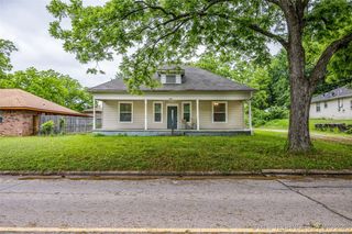 1020 N  3rd Ave, Durant, OK 74701