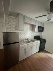 502 4th St #1, Niagara Falls, NY 14301