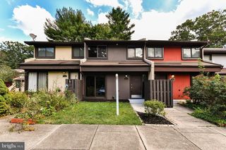 2194 Cartwright Pl, Reston, VA 20191