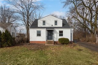 15509 N  Lotus Dr, Cleveland, OH 44128