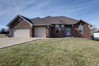 3107 N  Nixon Ave, Springfield, MO 65803
