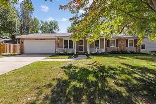 4681 Burningtree Dr, Rockford, IL 61114