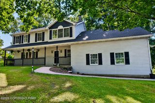5 Gilliland Dr, East Stroudsburg, PA 18301