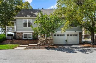 7631 W  158th Ter, Overland Park, KS 66223