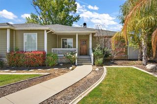 1965 N  Towne Ave, Claremont, CA 91711