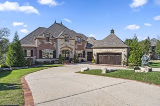 6077 S Natural Falls Drive, Ozark, MO 65721