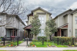 934 Nicholson St, Houston, TX 77008