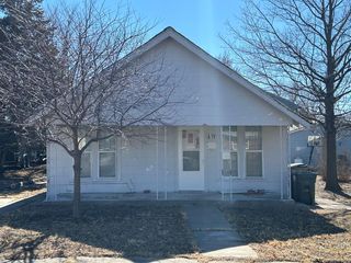 619 E  3rd St, Hoisington, KS 67544