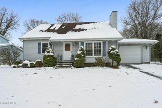 8 Allyson Court, Albany, NY 12205