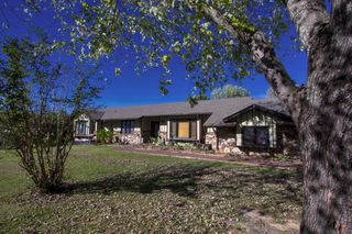 135 Chisholm Trl, Forsyth, MO 65653