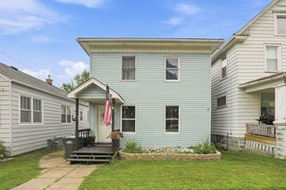 603 11th Ave S, Clinton, IA 52732