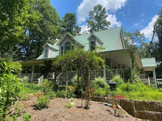 525 Mill Trace Ct, Cleveland, GA 30528
